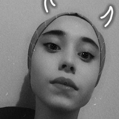 Ceyda73657043's profile picture. Düşünceli