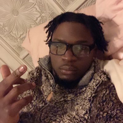 _Tylerkearse's profile picture. Fuck what you talkin bout I need a bag🎒