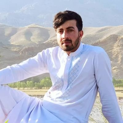 زما ضمیر لا څلویښتۍ کې ازادي غوښتله
مور به تړلم په سوزنۍ ما به په چیغو ژړل