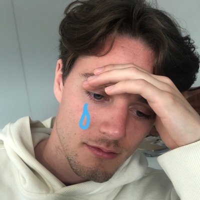 JoggRothschild's profile picture. RT le tweet pour que Nico passe son entretien Rothschild en jogging + sourcils rasés