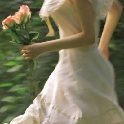 QJDrsBwUc58EVb3's profile picture. Yearning for freedom💨