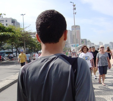Entrevistador da http://t.co/JBlGykBMS7 - o maior portal sobre fã sites do Habbo Hotel