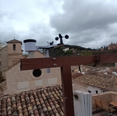 El tiempo, fotos y videos desde el Albaicín de Granada
@juancastrour
@apartamentosal4