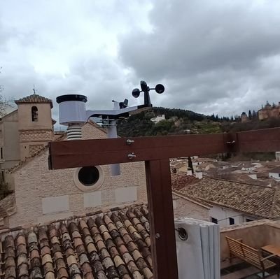 El tiempo, fotos y videos desde el Albaicín de Granada 
@juancastrour
@apartamentosal4