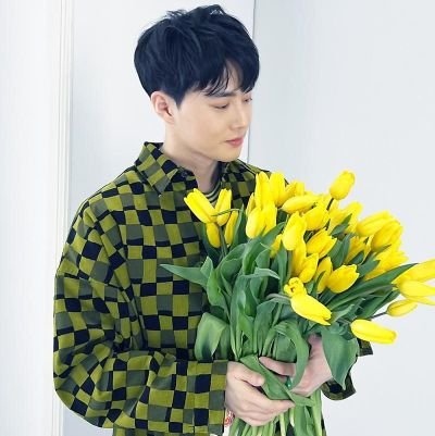suhosupport_ir's profile picture. “If the waiting is enjoyable, then it’s love.”-Kim Junmyeon