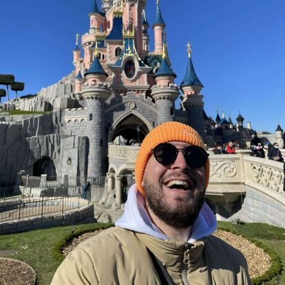 GoldMonster83's profile picture. 