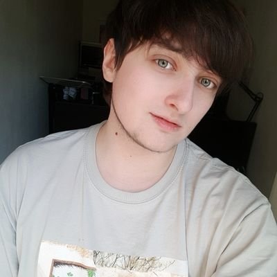 he/they, 26y/o, queer, feminist, artist | @saschavik 💙