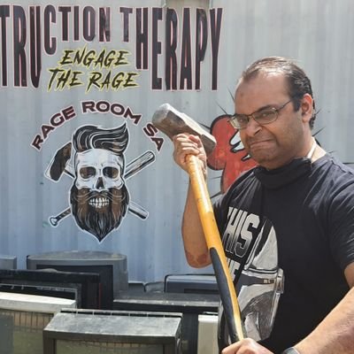 GrumpyPants83's profile picture. Video Editor extraordinaire aka Grumpy Pants, allergic to bullshit, equal opportunity hater, psoriasis fighter. Game streamer/entertainer in the making.