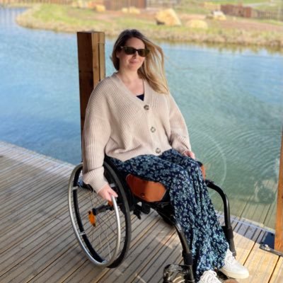 New to Twitter! Wheelchair user, Christian. Wife to @johnejreynolds (follow our TikTok johnejreynolds (400k+)) Mum of two, Co-host of @bringtolightpod