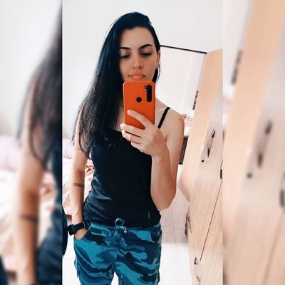 Enquanto você for o que os outros querem que você seja, você não será ninguém.