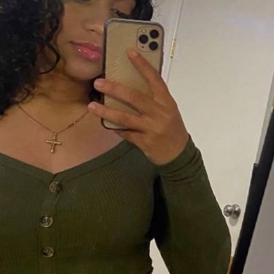 LABARONNE31's profile picture. Dominatrice, ici on fait dans le sadique.😈 MONEYMISS. Virement paypal, offrandes. Balance sale porc.