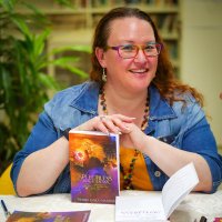 🤩 Debbie Iancu-Haddad 📚 SPFBO9(@debbieiancu) 's Twitter Profile Photo