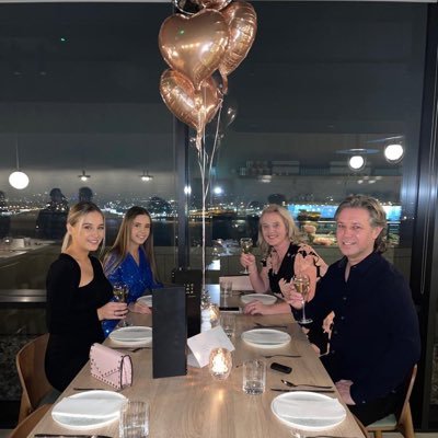 karenl73's profile picture. 