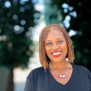 I coach Black women leading in white spaces 🧑🏾‍🦳 Philanthropy & Nonprofit OG 🗣Speaker 🖋 Writer 🗳 engaged citizen #leadfree