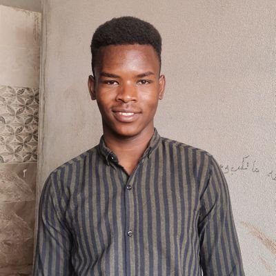 لا تحاول ان تكون أفضل من الآخرين
حاول أن تكون أفضل من نفسك سابقاً
فالعقول تصغر عندما تنشغل بالآخرين
وتكبر عندما تنشغل بذاتها ❤️🚶‍♀

#B R K