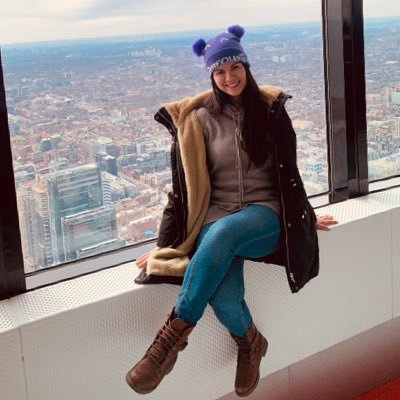 Aquí solo soy yo, amo ser psicóloga, hago consultas online divertidas y humanas cree @Osextocina para mujeres como yo, que queremos saber más sobre sexualidad.