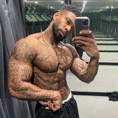 London Welcome to my world business minded and all about networking thoughts become things type of attitude positive vibes only
