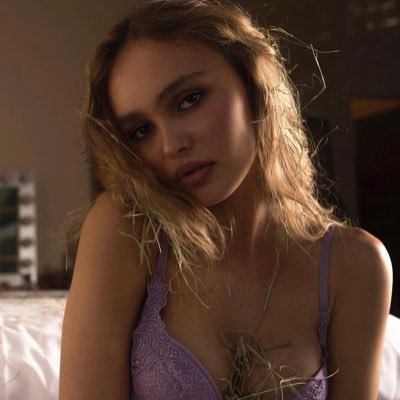 Not in any way affiliated with Lily-Rose Depp. #𝐏𝐀𝐑𝐎𝐃𝐘 • MIA, will be back ASAP.