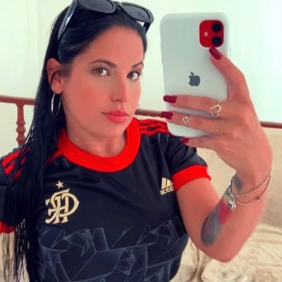 Ariana ♈️ @flamengo ❤️🖤