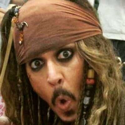 impersonator cosplayer of johnny depp from 22 years ago ⭐️🌴🦜🛶🏴‍☠️🍷