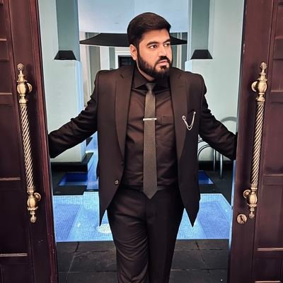 Film Critic | Banker | Photographer | Cricket Lover