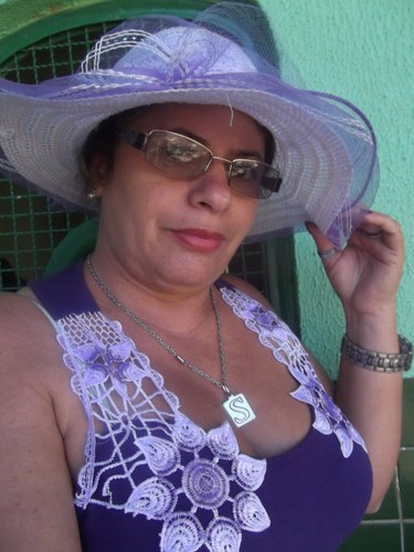 gosto de faser amizade. sou  amiga de todos. amo avida