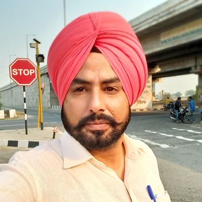 SamraManjinder's profile picture. ਫਰੀਦਾ ਮੌਤ ਨਾਲੋਂ ਭੁਖ ਬੁਰੀ , ਰਾਤ ਨੂੰ ਖਾਦੀ ਸੁਬ੍ਹਾ ਨੂੰ ਫੇਰ ਖੜੀ.