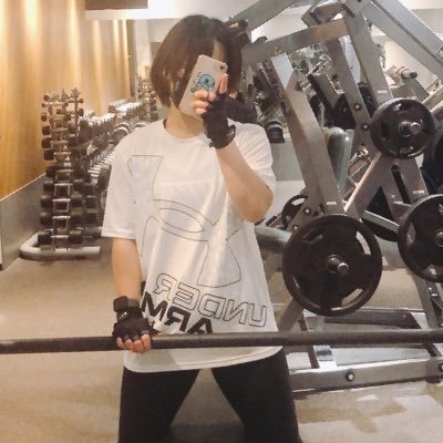 筋トレする30↑の🙍‍♀️ 筋トレ頑張りつつも節約と投資も頑張りサイドFIREするのが目標。
＃節約　＃投資　＃貯金　＃筋トレ　＃筋トレ女子