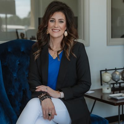 EricaBarron20's profile picture. Married ,4 kids ,Insurance Agent, Jesus lover, Ministry, Executive Director at Home of the Redeemed