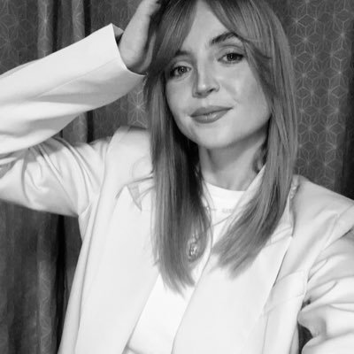 ambzhenry's profile picture. Sleep all day, design all night.