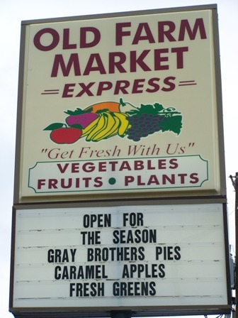 OldFarmMarketEx's profile picture. Produce Market in Speedway, IN - fruits, veggies, caramel apples, plants, flowers, hot sauces, preserves, dips, apple butter, popcorn, and Gray Brothers pies.