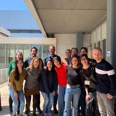 Laboratory of Salvador Aznar-Benitah. Stem cells and cancer lab at @IRBBarcelona. Account shared between all lab members.🧬🧫🔬