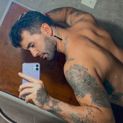 Lioovv's profile picture. Diseñador & Makeup Artist 🎨 Con alma de artista 👑 Capricorniano al mango ♑