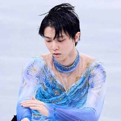 Yuzuru Hanyu's blue Roncapu choker