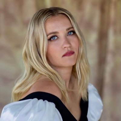 EmilyOsment Profile Picture