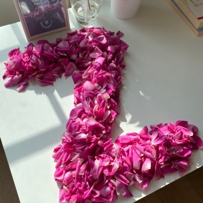 iamzeinah's profile picture. 