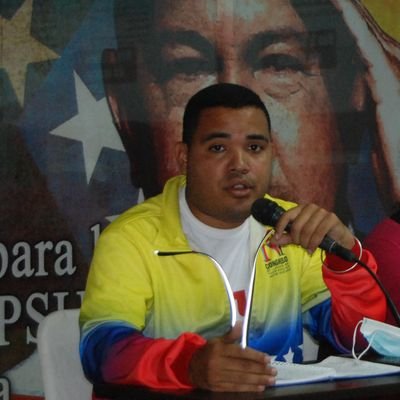 Lic. Admin. de Comercio Internacional, Comunicador Popular, Revolucionario y Chavista.

Militante del @PartidoPSUV
Organizador del @PsuvZamoraVe