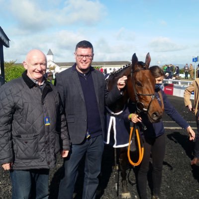 Horse Racing fan, Regular guest on YouTube channels for @CheltmentalFB @DarylCarter7, @Cheltenham_Ex and @GingerJoeRacing, huge @ManUtd 🔴⚪️⚫️,@MunsterRugby fan