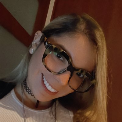 twittealo. aaaaah!! y por si te sirve de algo sumérgete dentro de ti y visualiza todo eso que quieres y hazlo ✨