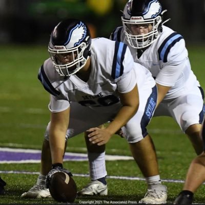 Skyline High School 🦅 | Class of 23’ | GPA: 3.982 | Center, DE, Long Snap | School Email: 307047@aaps.k12.mi.us |