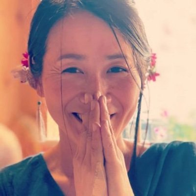 cosmic_rana's profile picture. Cosmic Voice performer 
宇宙からのメッセージを音や歌でお届けしています。