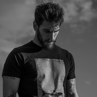 spoon_cityy's profile picture. Creator. Writer. World-Builder. Fiercely loyal Jets fan. Loves Chihuahuas.