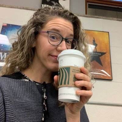 juliee11is's profile picture. mama + wife + musician + teacher