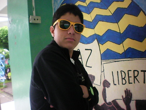 so you wanna now more of me???'
follow me 
and i follow you ;)