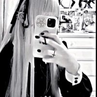 Isa (@r_roxf) 's Twitter Profile