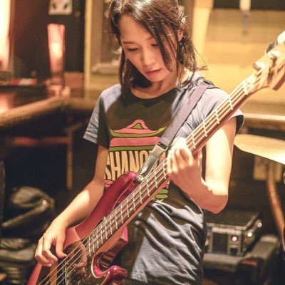 特殊な事はできない系ベーシスト。香港で雑に生きています。
猫の名はおでん。
Fullertone/Jay-Bee
Fender/Precision '62
IG/instagram.com/nrkwtnb_0122/