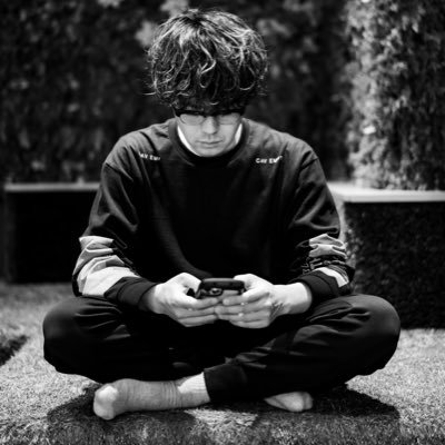 ㍿Cys Co-Founder・㍿awesome9. CEO / YouTubeとTikTok運用 / 自社チャンネルの総登録者数75万人以上 / 『JAPAN STREET STYLE』みてね。他にも運用多数 / 洋服と車と町中華が好き。令和のメディア王になる。正社員募集してるのでDMください。