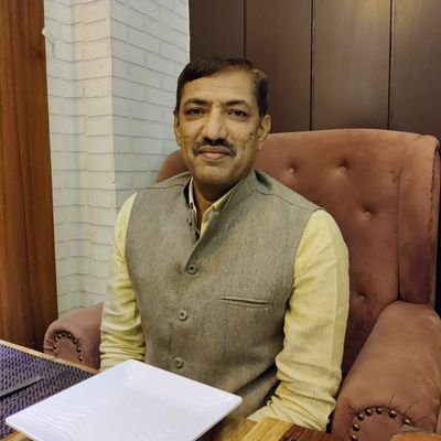 maya mari n man mara mar mar gaye sarir.asha trishna na mari kah gaye das kabir