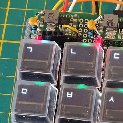 https://t.co/eJXT151mlm
PolyKybd - A keyboard with OLED displays in its keycaps. Use it if you like it.
https://t.co/eaCtl2LBb1