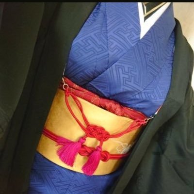 Uzuranosu's profile picture. 鶉ノ巣です。たまに天然石と糸でアクセサリを作成。成人済。たまに着物でキャラコーデ。鈴木拡樹氏のFCにお世話になってます。 刀剣乱舞(相模国・三条太刀五条太刀伊達長船)